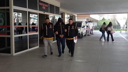 Manisa'da apartmanlardan ayakkabı çalıp satan şüpheli tutuklandı