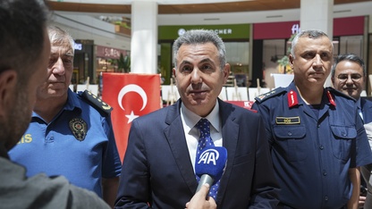 İzmir'de AA fotoğraflarından oluşan "15 Temmuz" konulu sergi açıldı
