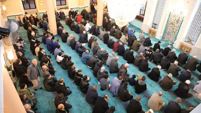 İzmir ve çevre illerde bayram namazı kılındı 