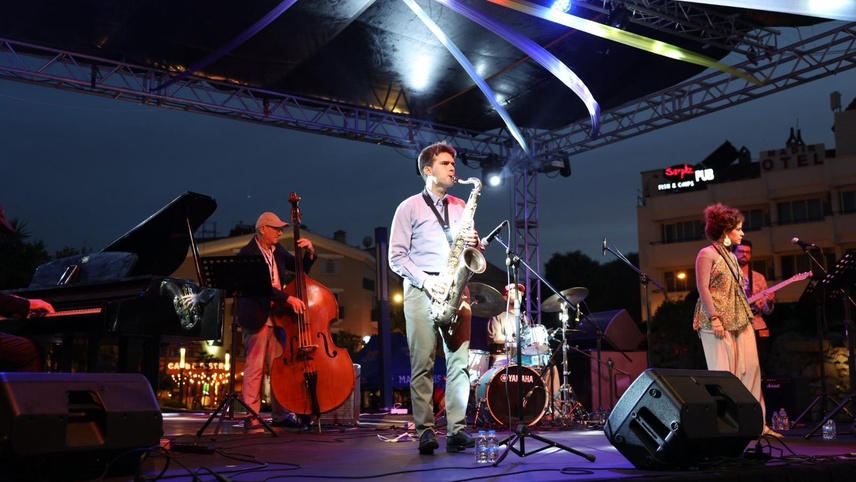 İtalyan "Fusion Project" grubu Marmaris'te konser verdi