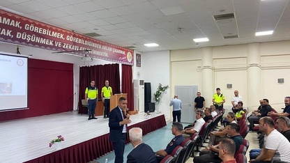 Kemalpaşa'da "güvenli servis taşımacılığı" toplantısı yapıldı