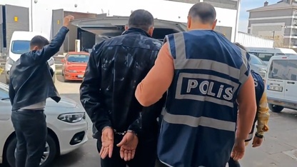 Kütahya'da 54 yıl 4 ay hapis cezası bulunan firari "karşılıksız çek" hükümlüsü yakalandı
