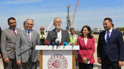 AK Parti Grup Başkanvekili Yenişehirlioğlu, Gediz Köprülü Kavşağı'ndaki çalışmaları inceledi