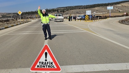 Afyonkarahisar'da jandarma ekipleri hava destekli trafik denetimi gerçekleştirdi