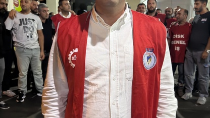 Karşıyaka Belediyesi'nde 5 aydır maaş alamayan işçiler iş bıraktı