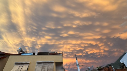 Fethiye'de sağanağın ardından gökyüzünde "Mammatus Bulutları" görüldü