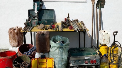 Manisa'da sit alanında izinsiz kazı yapan 2 şüpheli yakalandı