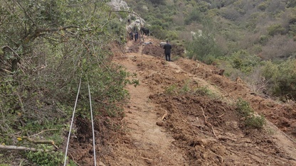 Manisa'da elektrik direğinin devrilmesi sonucu işçi öldü