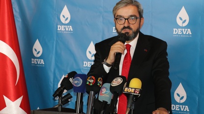 DEVA Partisi Genel Başkan Yardımcısı Karaca, İzmir'de basın mensuplarıyla buluştu