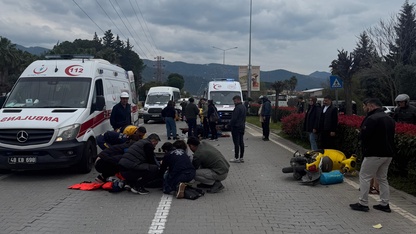 Marmaris'te otomobille çarpışan motosikletteki 2 İngiliz turist ağır yaralandı