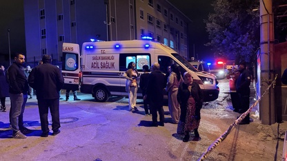 Denizli'de tavanı çöken evdeki 6 kişi yaralandı