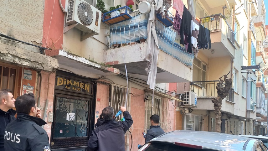 Manisa'da balkondan düşen kadın yaralandı