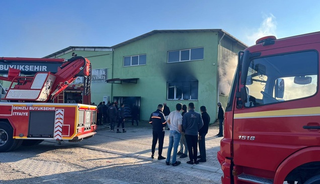 Denizli'de iş yerinde çıkan yangın söndürüldü