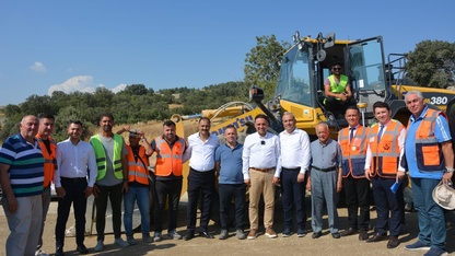 AK Parti'li Baybatur, Demirci'de ziyaretlerde bulundu