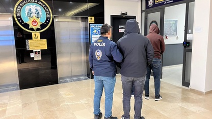 Afyonkarahisar'da dolandırıcılık operasyonunda 2 şüpheli tutuklandı