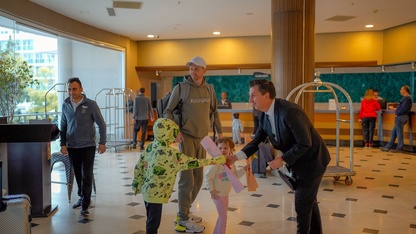 Marmaris'te turizm sezonu İngiliz turist kafilesinin gelmesiyle başladı