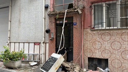 Aydın'da binanın ikinci katından düşen işçi yaralandı