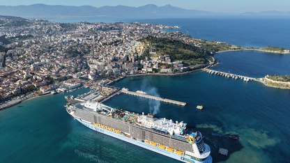 Kuşadası'na kruvaziyerle 4 bin 600 turist geldi