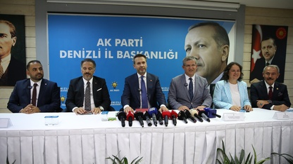 Enerji ve Tabii Kaynaklar Bakanı Bayraktar, Denizli'de AK Parti İl Başkanlığını ziyaret etti