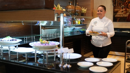 Depremzede şef, Hatay mutfağını İzmir'de iftar sofralarına taşıyor