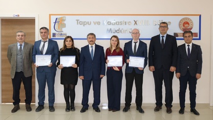 Denizli'de tapuda sahteciliği engelleyen personele teşekkür belgesi