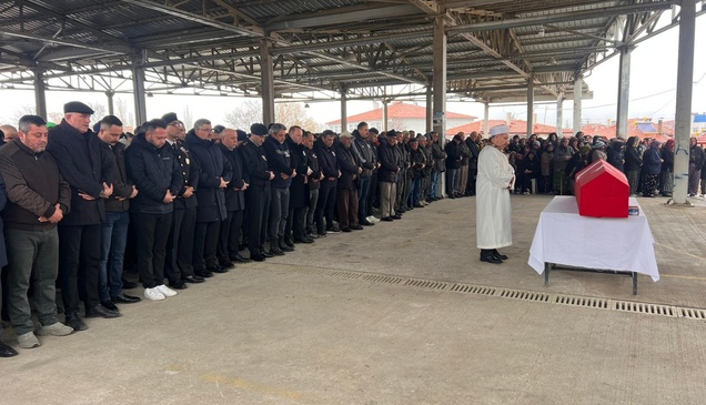 Trafik kazasında hayatını kaybeden uzman çavuşun cenazesi Afyonkarahisar'da toprağa verildi