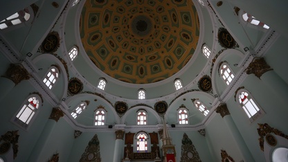 İzmir depreminde hasar gören asırlık cami restorasyonun ardından ibadete açıldı