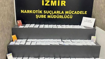 İzmir'de uyuşturucuyla yakalanan 2 şüpheli tutuklandı