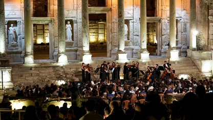 Gece Müzeciliği konserlerinin ilki, Efes Antik Kenti'nde düzenlendi