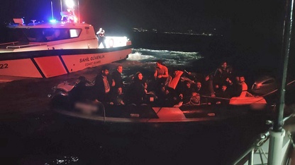 İzmir açıklarında 24 düzensiz göçmen yakalandı