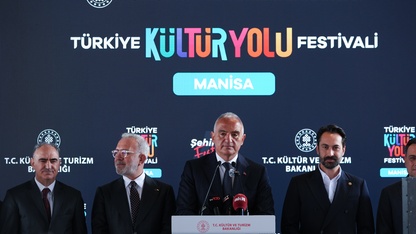 Bakan Ersoy, Manisa'da Türkiye Kültür Yolu Festivali'nin açılışına katıldı: