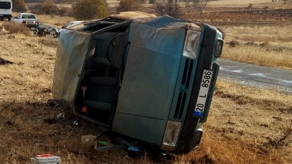 Denizli'de devrilen otomobildeki 1 kişi öldü, 1 kişi yaralandı