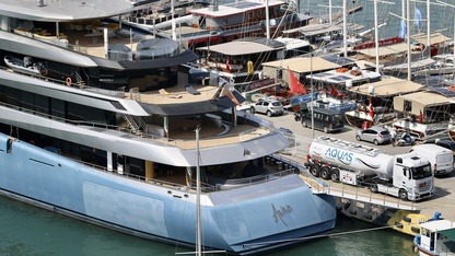 Lüks mega yat "Aviva" Fethiye'de