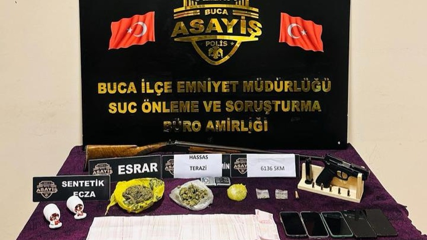 İzmir'de uyuşturucu operasyonunda 5 kişi yakalandı