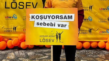 LÖSEV gönülleri Efes Ultra Maratonu'nda çocuklar için koştu