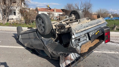 Bolvadin'de iki otomobilin çarpıştığı kazada 1 kişi yaralandı 