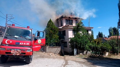 Kütahya'da evde gözleme yapılırken çıkan yangın söndürüldü