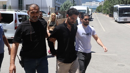 Denizli'de bıçaklı kavgada 1 kişi öldü