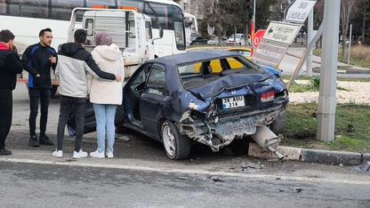 Kütahya'da zincirleme trafik kazasında 4 kişi yaralandı