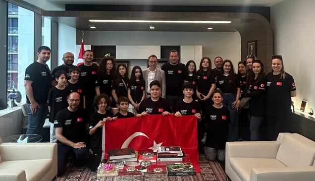 Manisalı robot takımı ABD'deki dünya şampiyonasında mücadele edecek