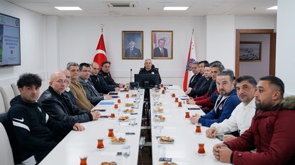 İzmir'de sporda şiddetin önlenmesine yönelik toplantı düzenledi