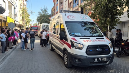 Manisa'da 1 kişinin yaralandığı kaza güvenlik kamerasında