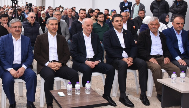 TÜRK-İŞ Genel Başkanı Atalay, Afyonkarahisar'da konut kurası çekimine katıldı