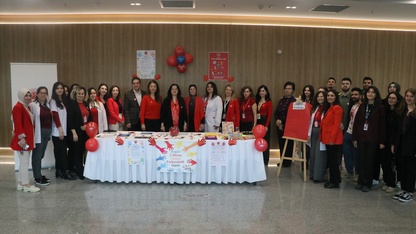 İzmir Şehir Hastanesi'nde otizm farkındalık standı açıldı