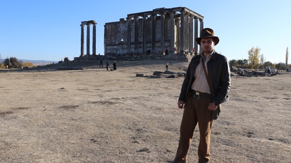 Aizanoi'nin "Indiana Jones"u turistlere antik kenti tanıtıyor