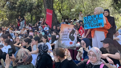 İzmir'de Gazzeli anneler için yürüyüş yapıldı