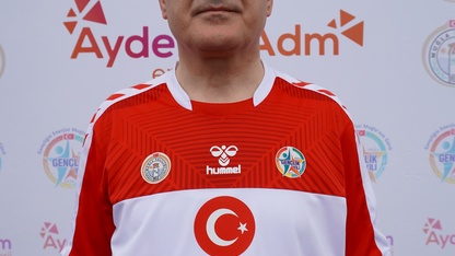 Muğla'da "Şöhretler ve Gençler Karması Futbol Müsabakası" yapıldı