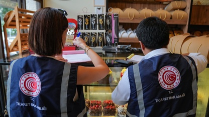 İzmir'deki fırınlarda fiyat ve gramaj denetimi yapıldı