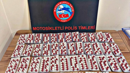 Manisa'da uyuşturucu ticareti yaptığı iddia edilen 2 şüpheli tutuklandı