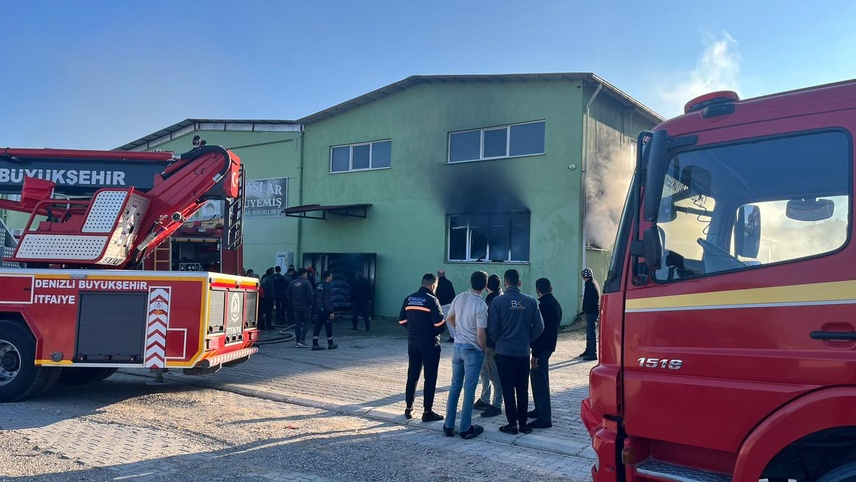 Denizli'de iş yerinde çıkan yangın söndürüldü